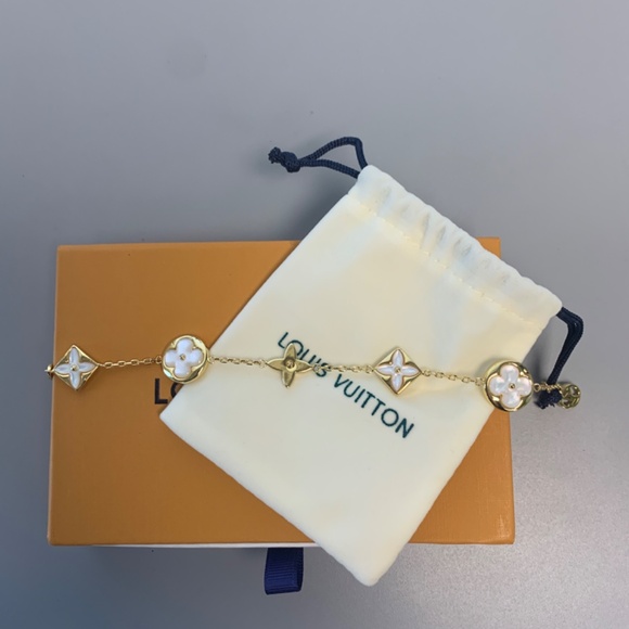 Louis Vuitton clover bracelet - Picture 10 of 11
